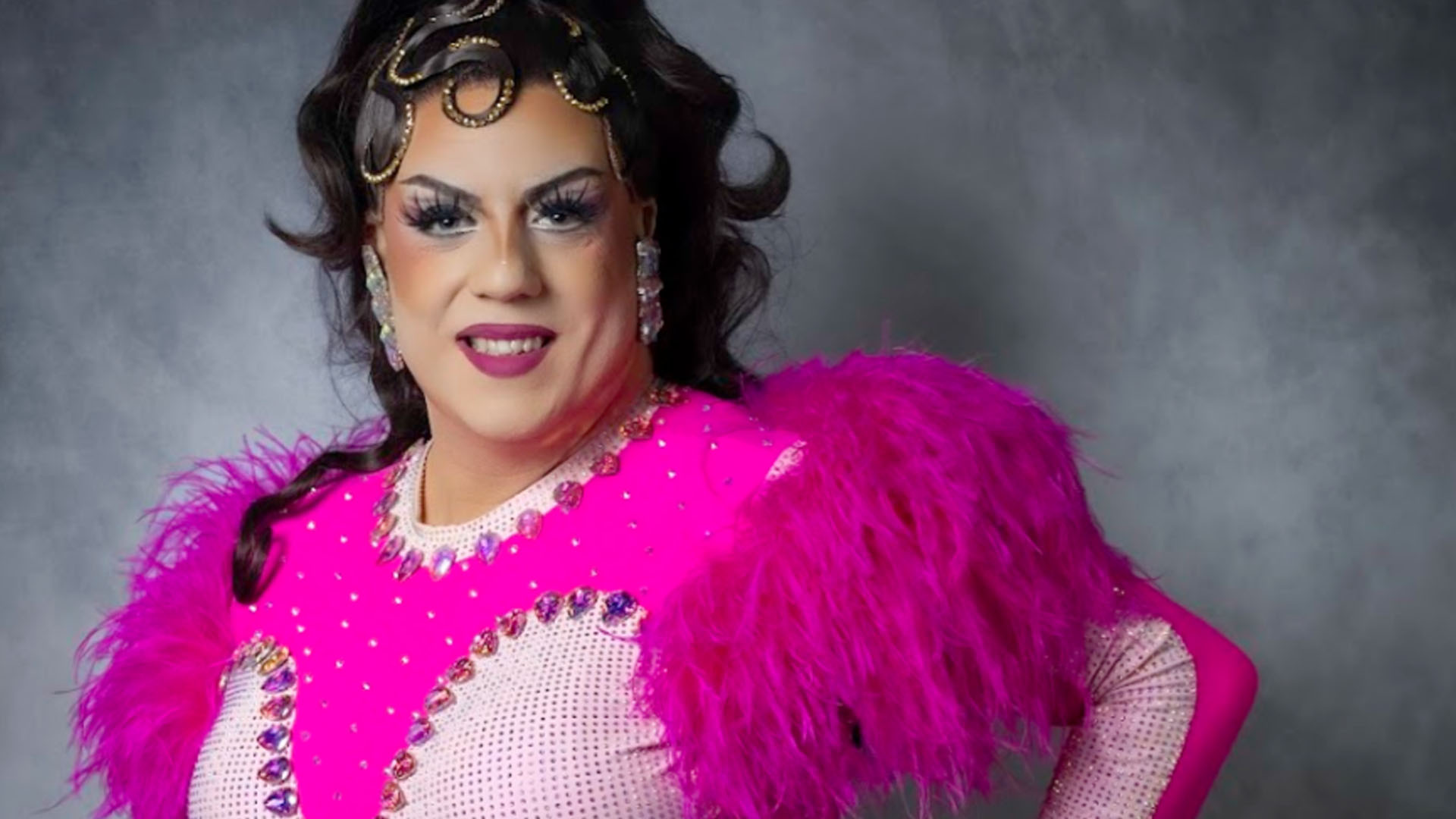 A Drag Bingo Queen ready to rock it